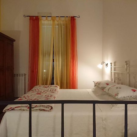 Affittacamere Alba Fiorita Castiglione dʼOrcia Exterior foto