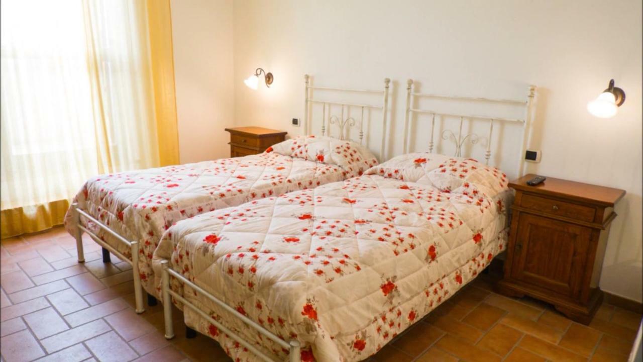 Affittacamere Alba Fiorita Castiglione dʼOrcia Exterior foto